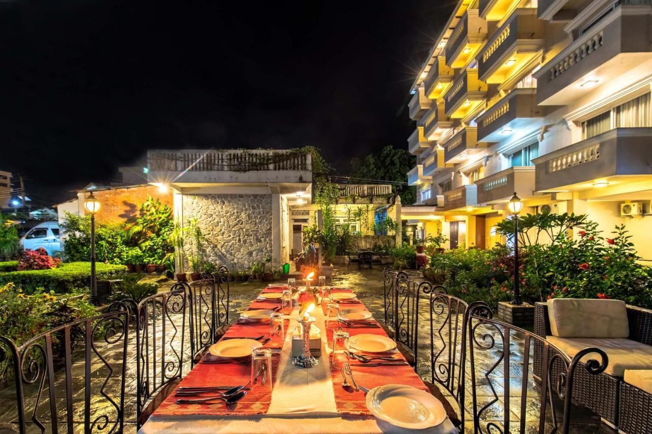 Da Yatra Courtyard Hotel Pokhara Exterior foto