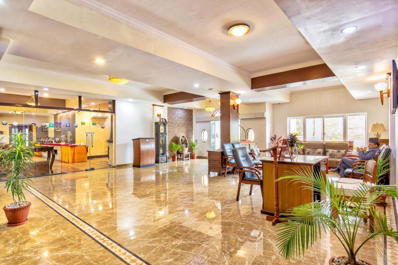 Da Yatra Courtyard Hotel Pokhara Exterior foto