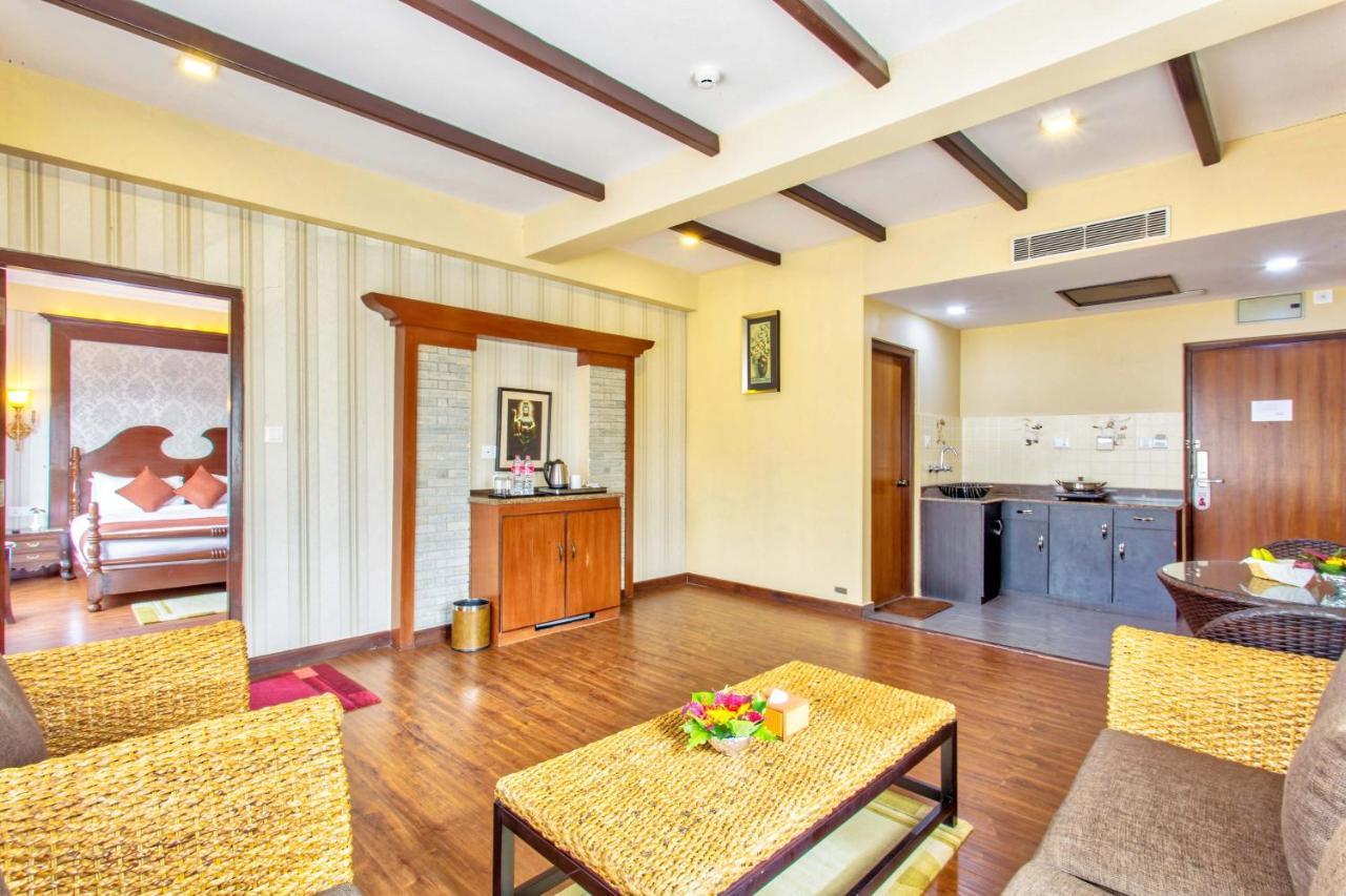 Da Yatra Courtyard Hotel Pokhara Exterior foto